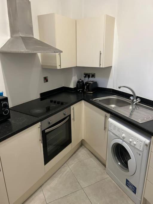 Modern 1 Bed In Salford Apartamento *